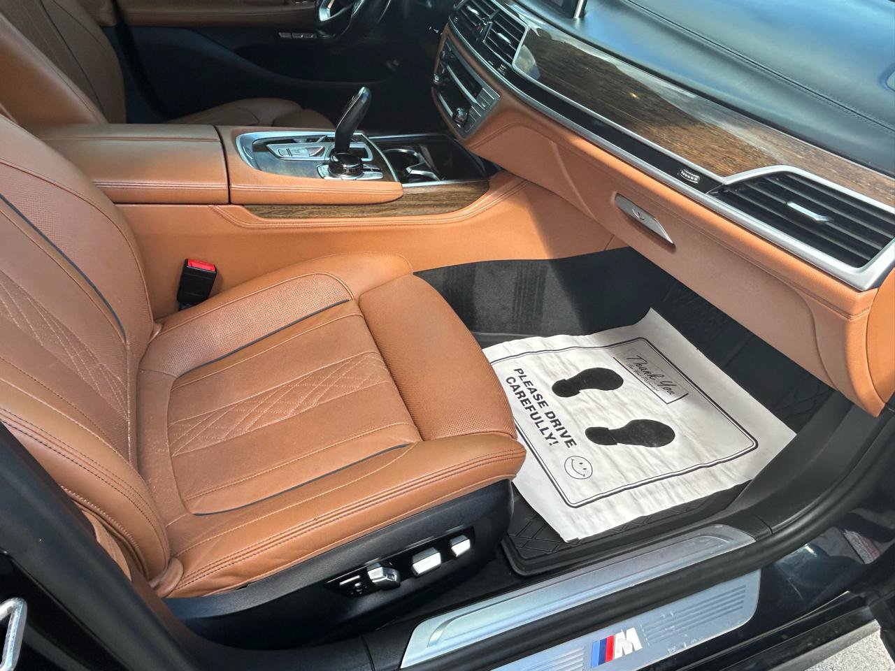 Used 2018 BMW ALPINA B7 xDrive AWD/4WD image 12