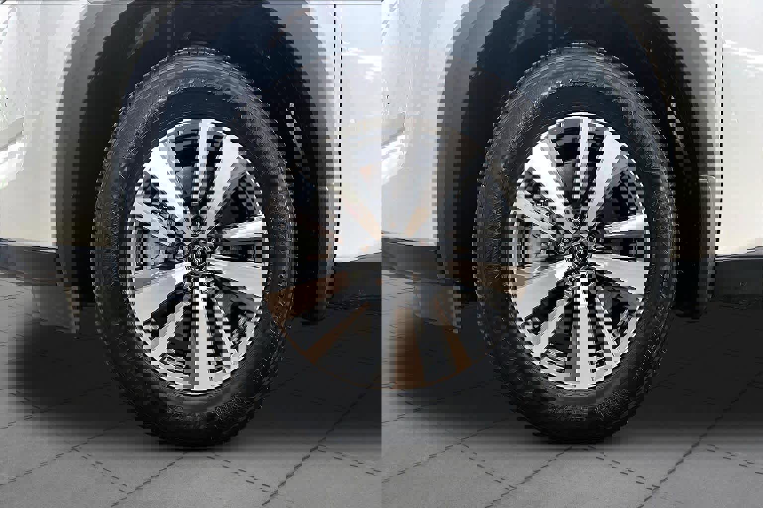 Certified 2025 Nissan Pathfinder SL image 11