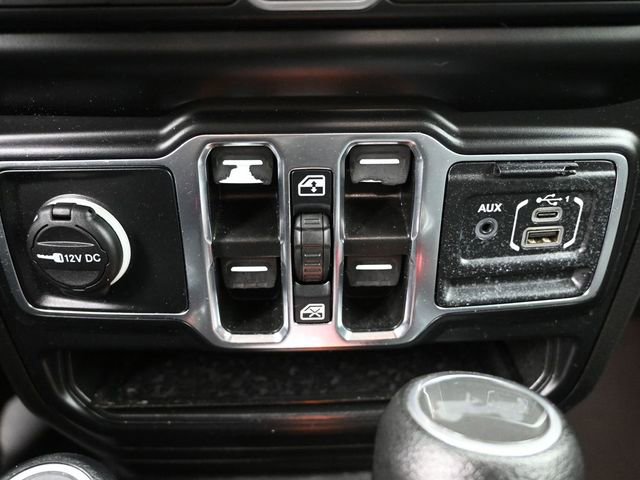 Used 2023 Jeep Wrangler Sahara w/ Cold Weather Group image 16