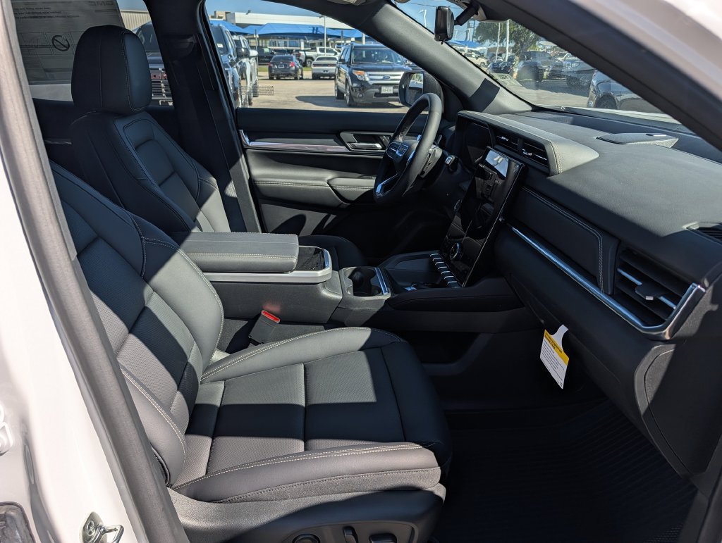 New 2027 GMC Terrain Elevation w/ Elevation Premium Package FWD image 32