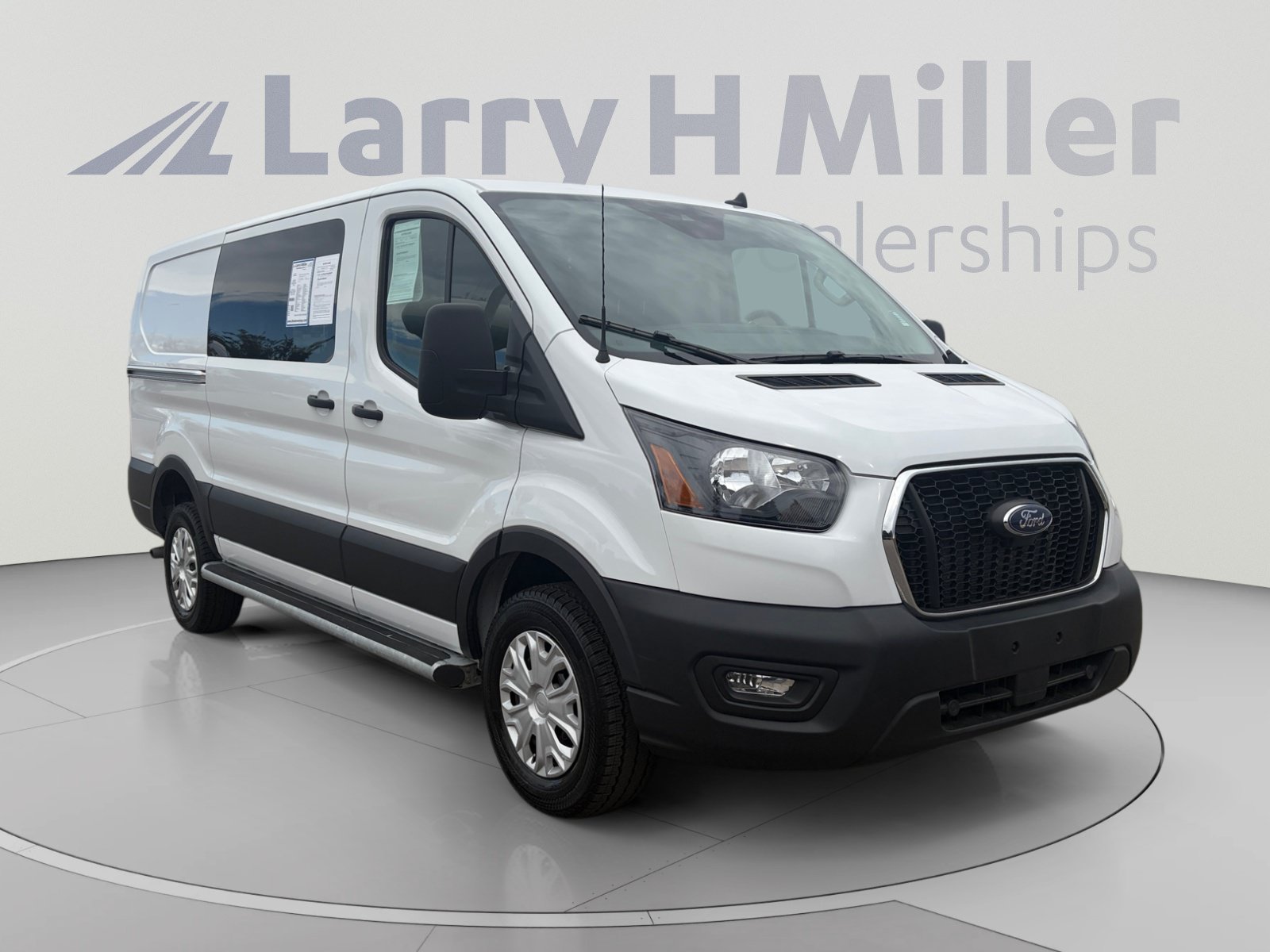 Used 2025 Ford Transit 250 Low Roof w/ Exterior Upgrade Package RWD image 8
