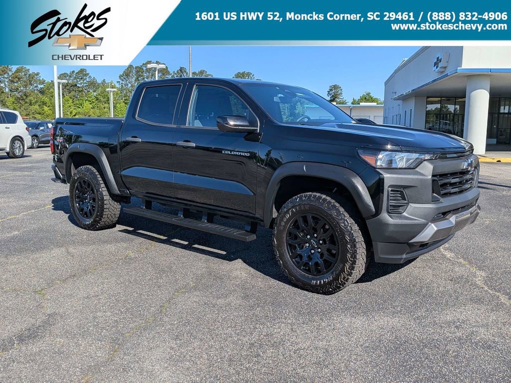 Used 2024 Chevrolet Colorado Trail Boss w/ Technology Package AWD/4WD image 1
