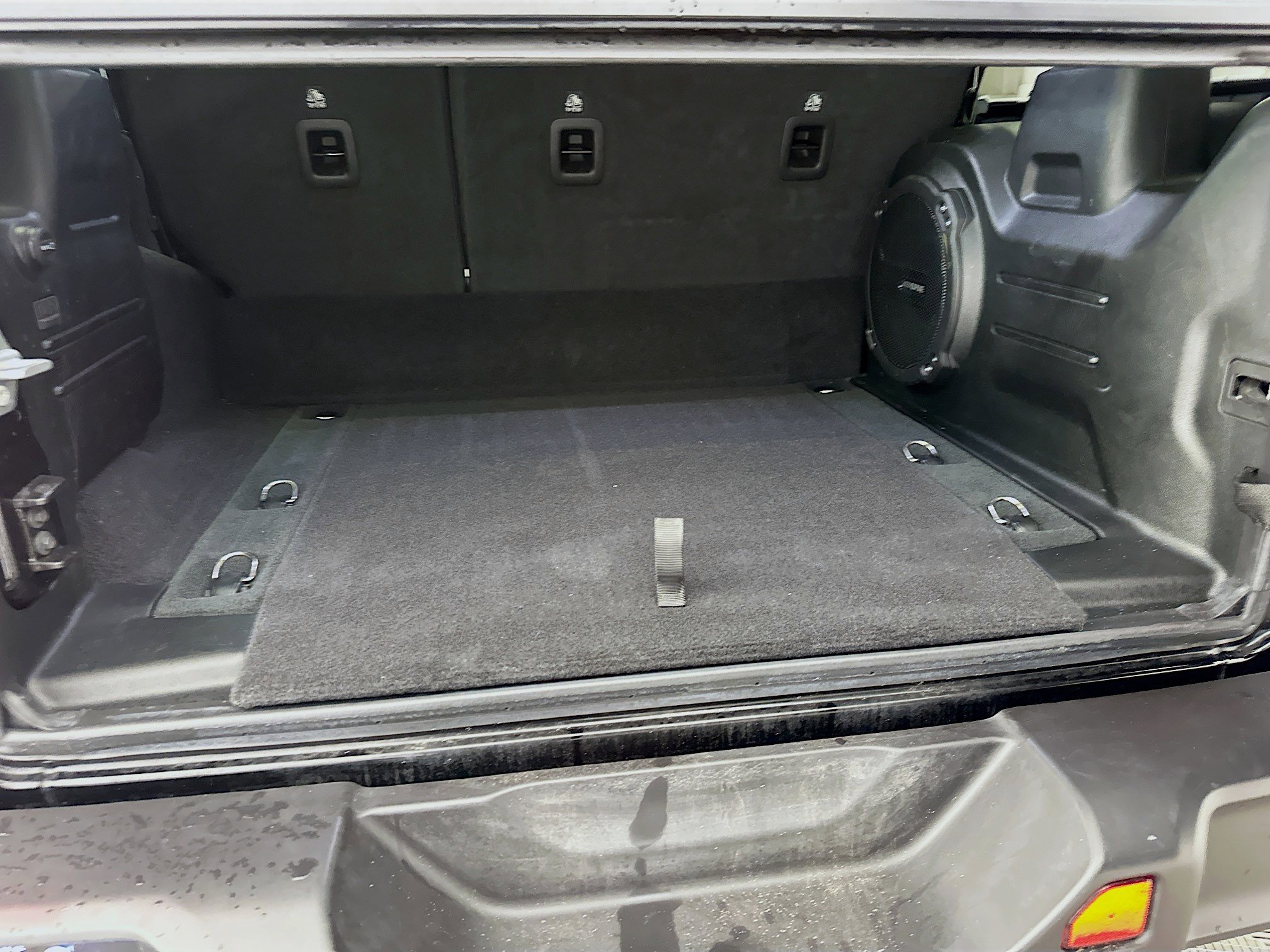 Used 2023 Jeep Wrangler Sahara image 30