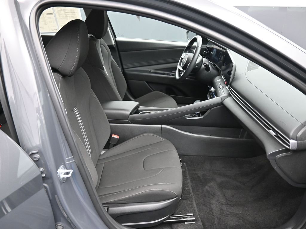 Certified 2023 Hyundai Elantra SEL w/ Convenience Package image 24