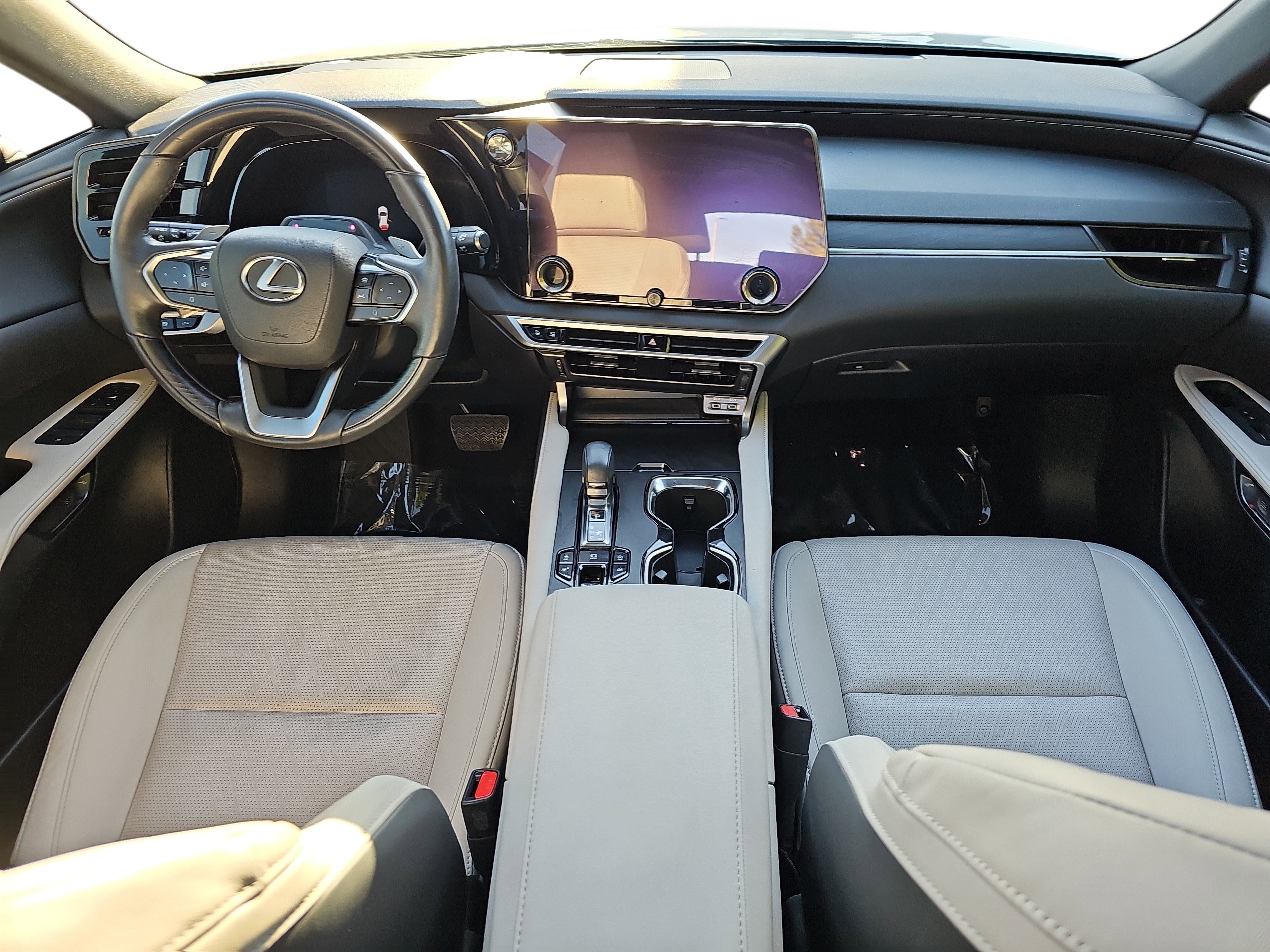 Used 2024 Lexus RX 350 Premium Plus w/ Convenience Package image 9