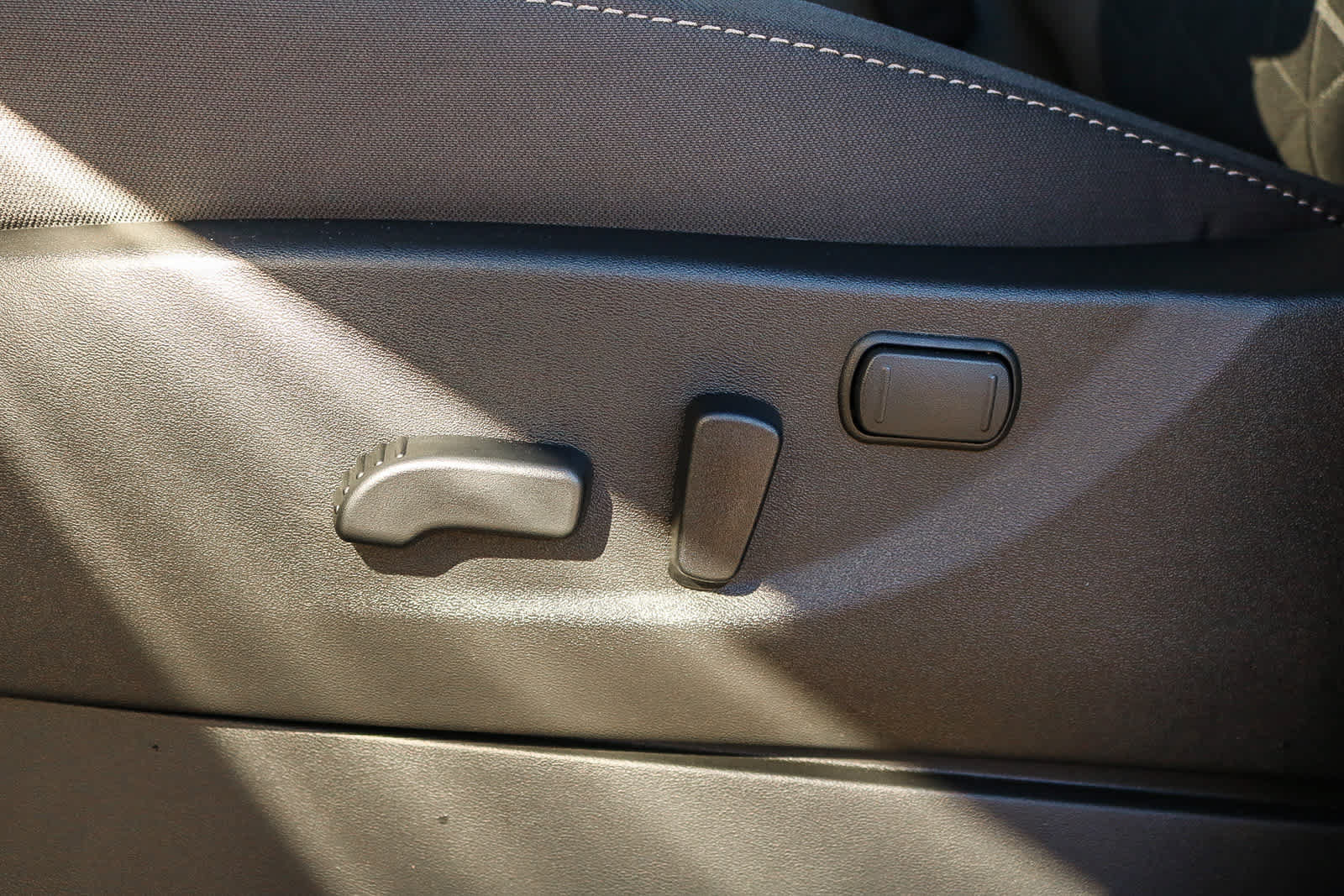 New 2026 Nissan Frontier SV w/ All-Weather Content Package RWD image 22