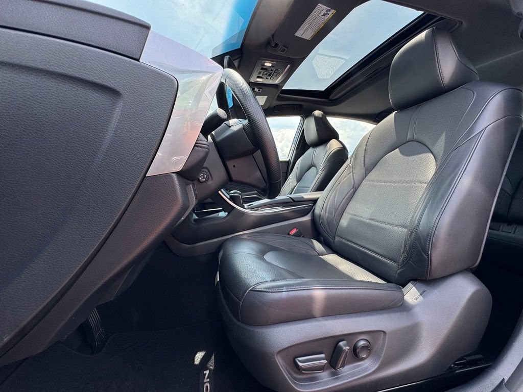 Used 2022 Toyota Avalon Limited w/ Advanced Safety Package FWD image 16