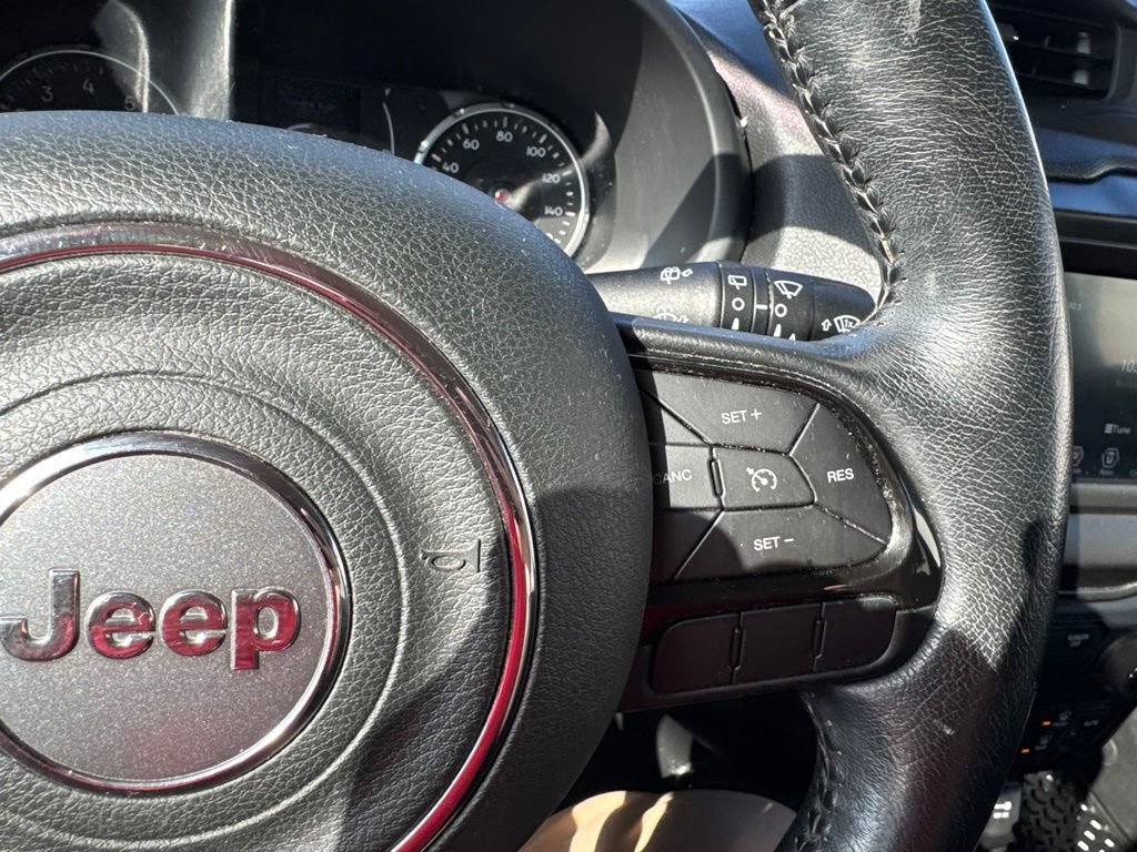 Used 2020 Jeep Renegade Altitude AWD/4WD image 18