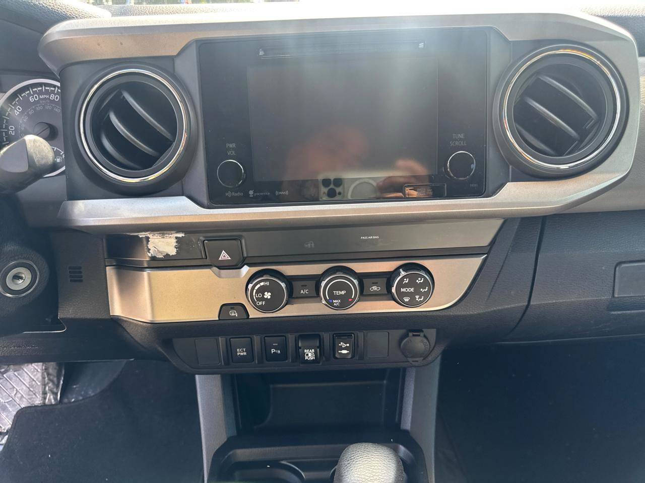 Used 2019 Toyota Tacoma SR5 RWD image 15