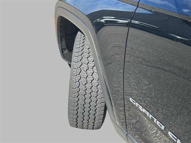 Used 2022 Jeep Grand Cherokee L Limited image 10