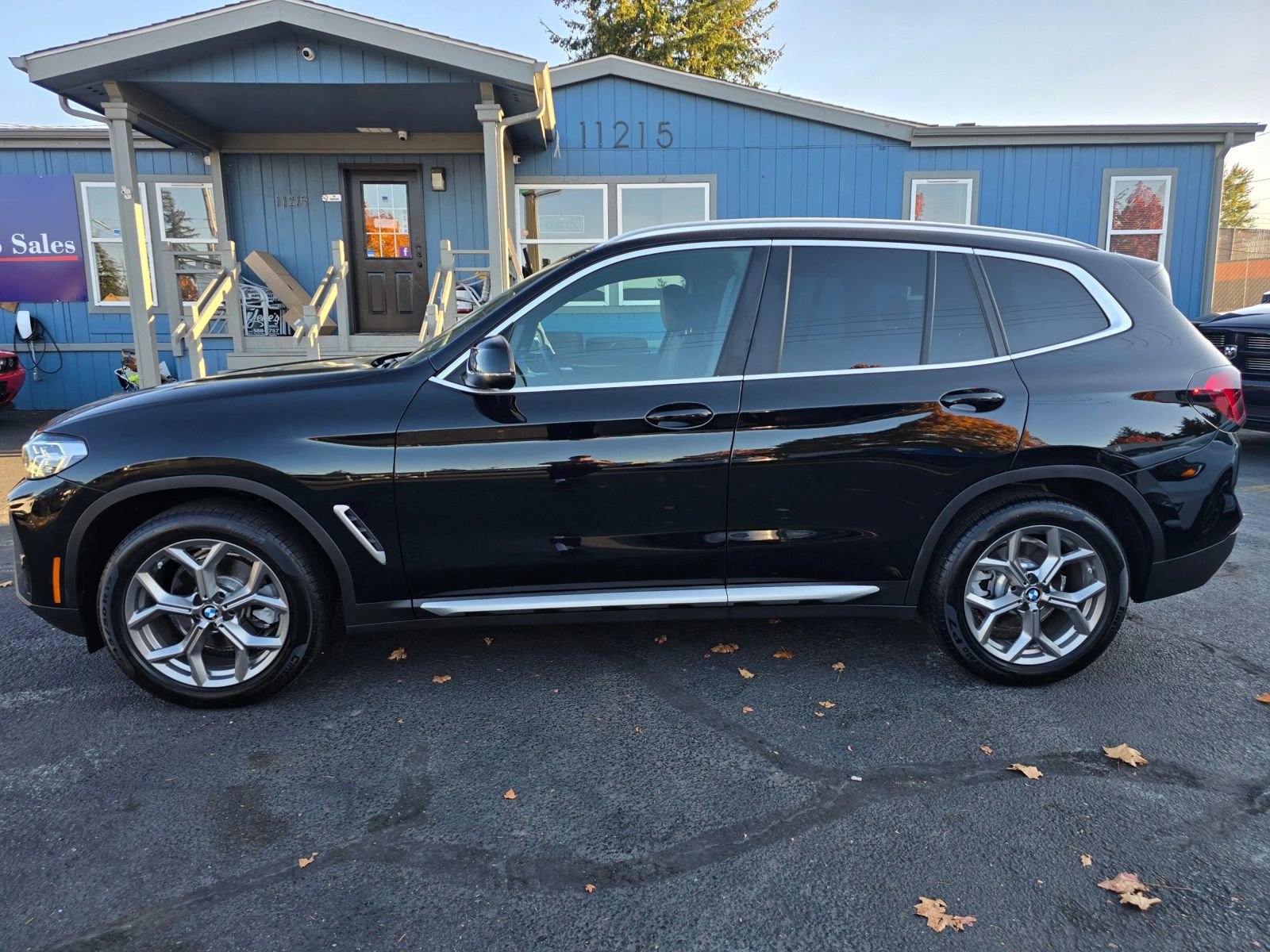 Used 2023 BMW X3 xDrive30i AWD/4WD image 3