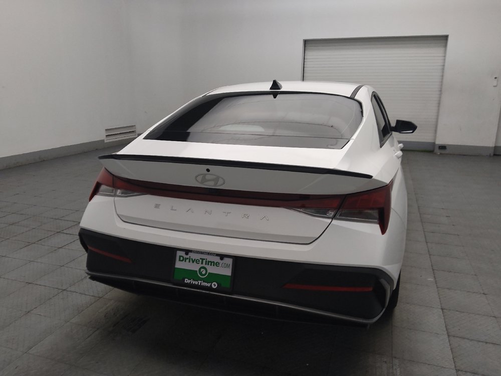 Used 2025 Hyundai Elantra Sport FWD image 7