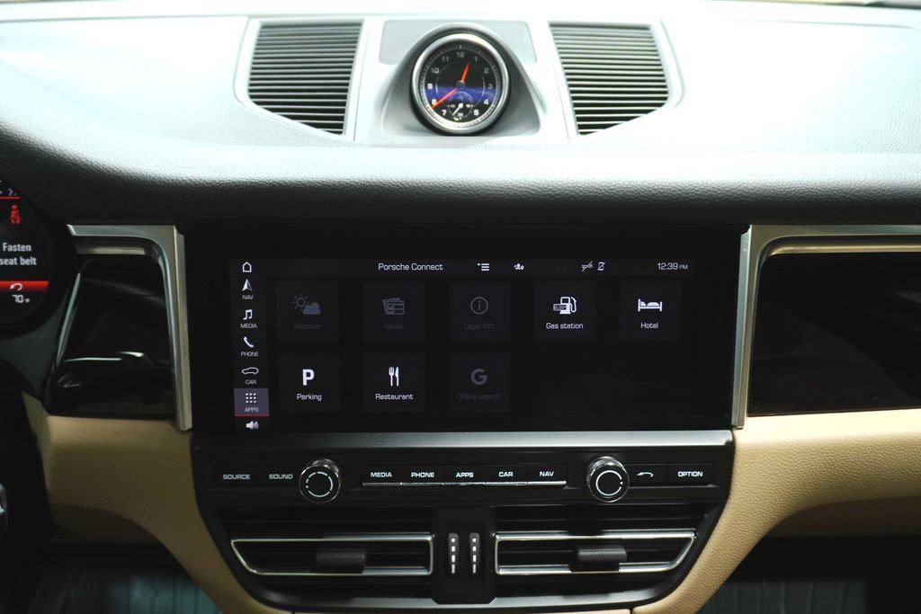 Used 2021 Porsche Macan AWD/4WD image 18