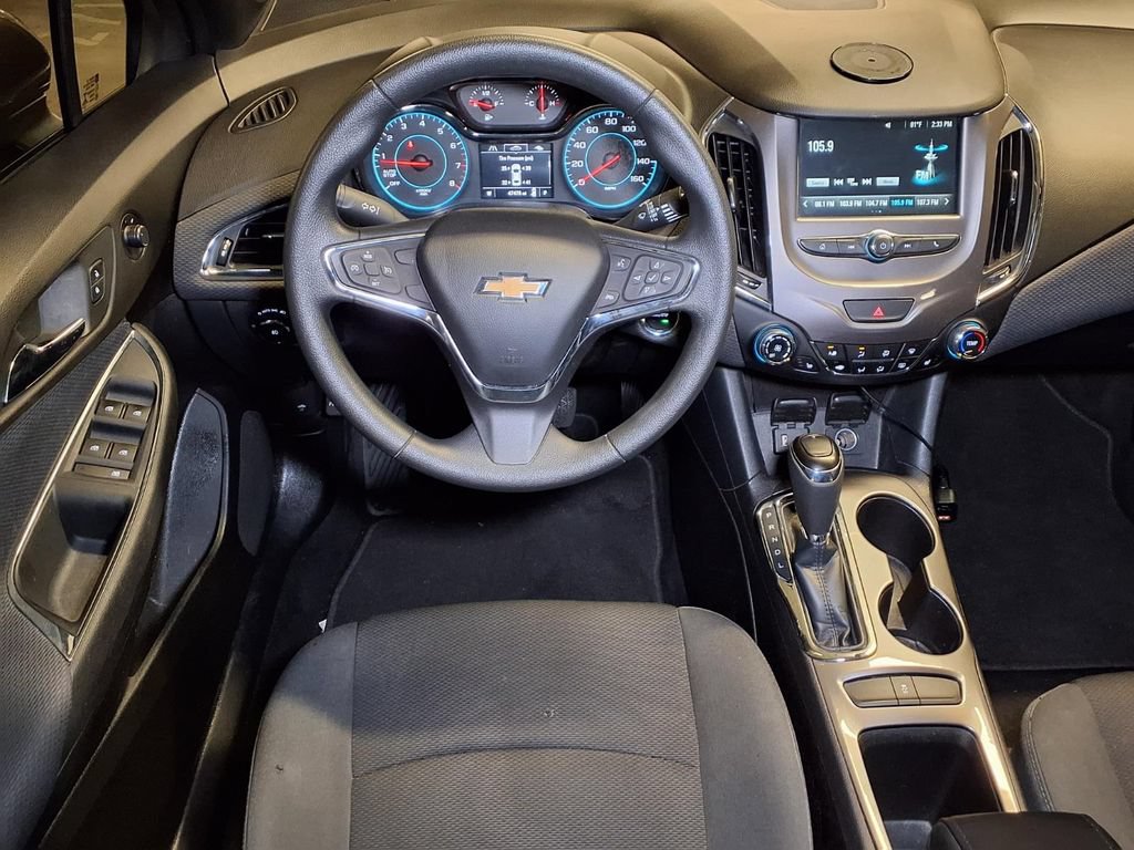 Used 2017 Chevrolet Cruze LT w/ Convenience Package FWD image 15