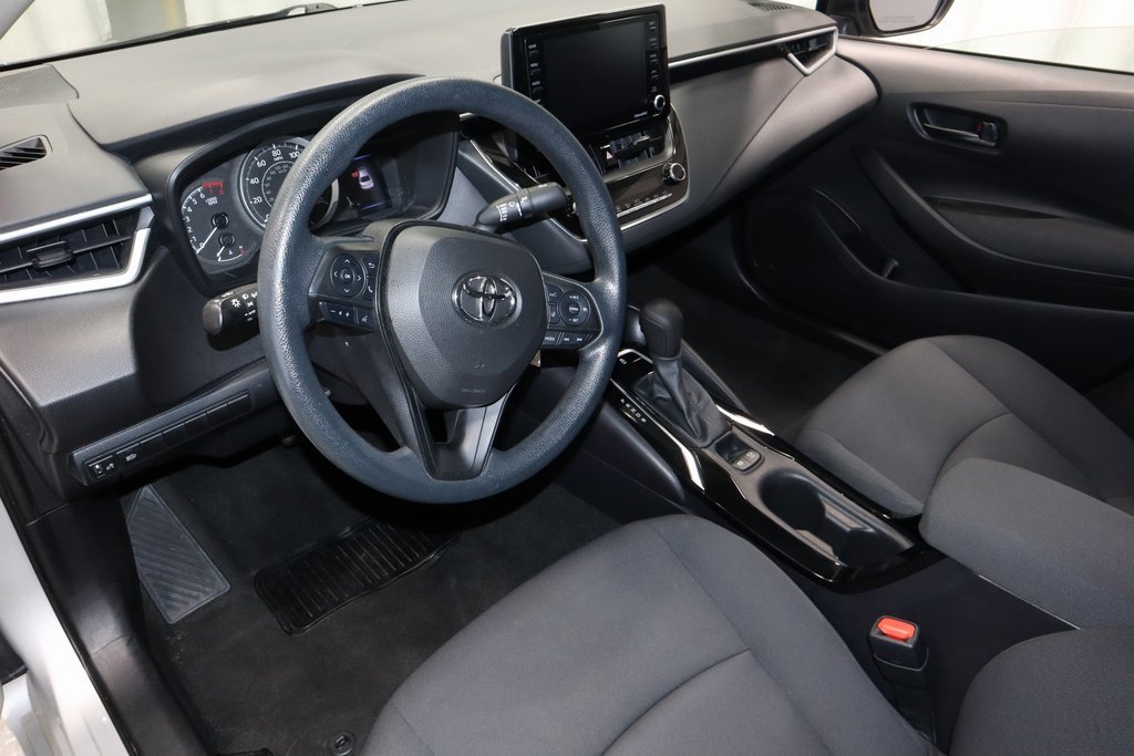 Used 2022 Toyota Corolla LE image 25