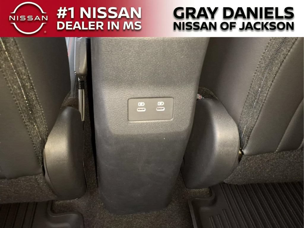 New 2026 Nissan Kicks SR AWD/4WD image 13