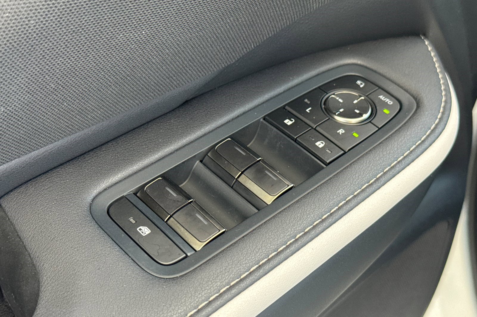 Certified 2025 Lexus TX 500h AWD w/ Technology Package image 13