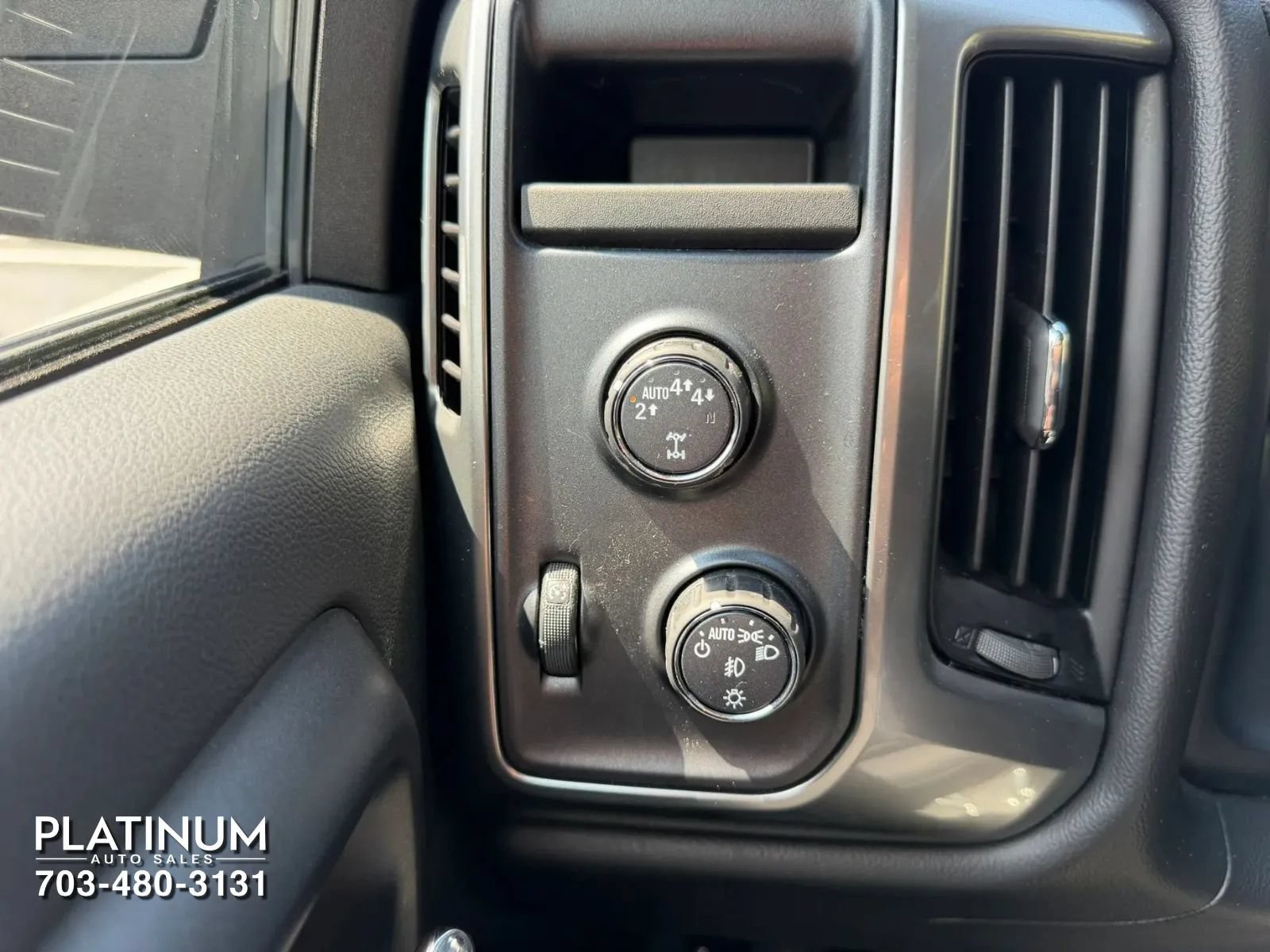 Used 2017 Chevrolet Silverado 1500 LT w/ All Star Edition AWD/4WD image 12