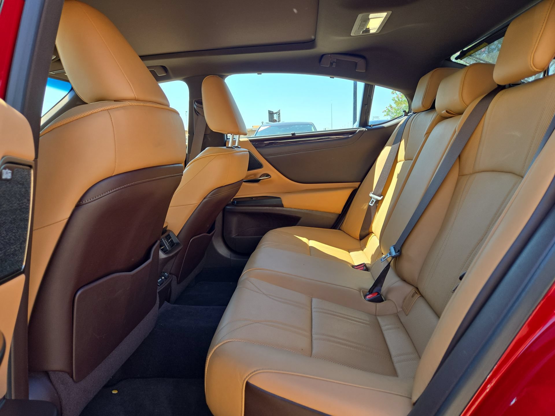 Used 2021 Lexus ES 350 Ultra Luxury w/ Accessory Package 2 FWD image 13