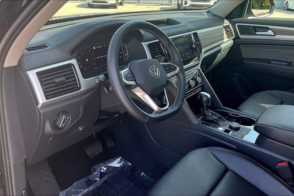 Certified 2023 Volkswagen Atlas SEL AWD/4WD image 14