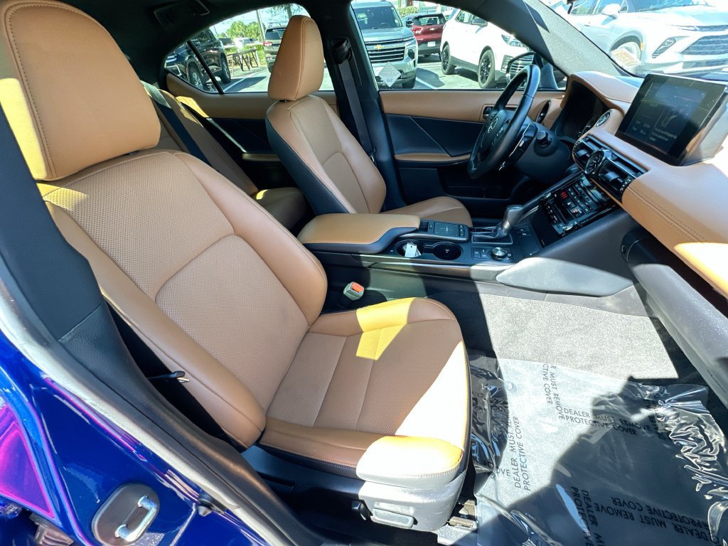 Used 2025 Lexus IS 350 F Sport RWD image 27