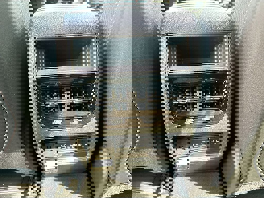 New 2026 Jeep Grand Cherokee Limited w/ Limited Altitude Package image 28