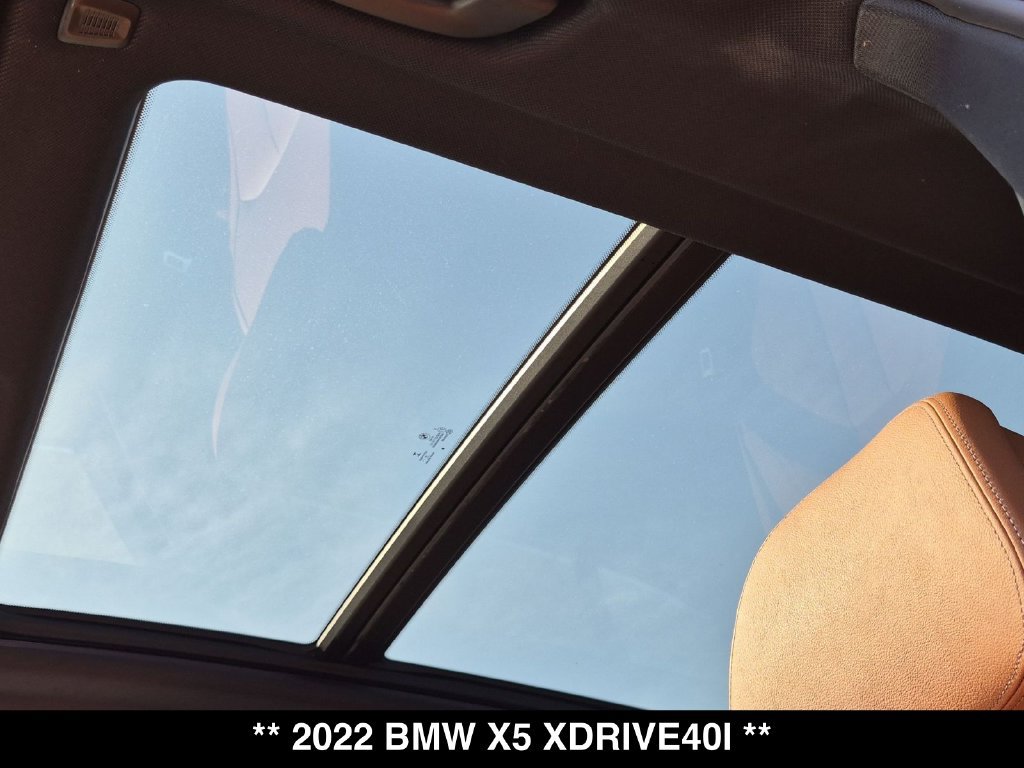 Used 2022 BMW X5 xDrive40i w/ Premium Package AWD/4WD image 4