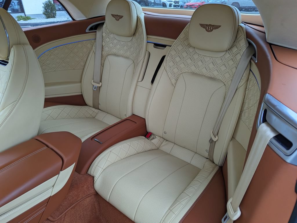 Used 2020 Bentley Continental GT AWD/4WD image 40