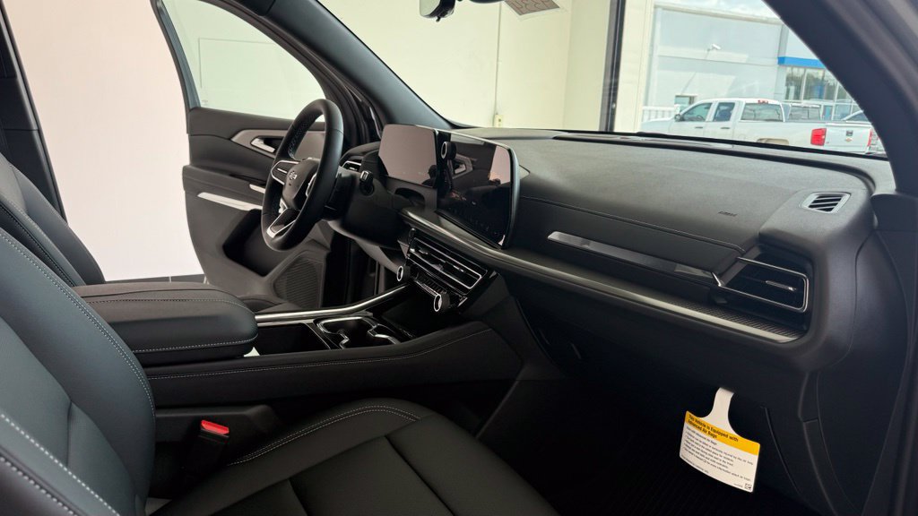 New 2027 Chevrolet Traverse LT w/ Driver Confidence Package FWD image 44