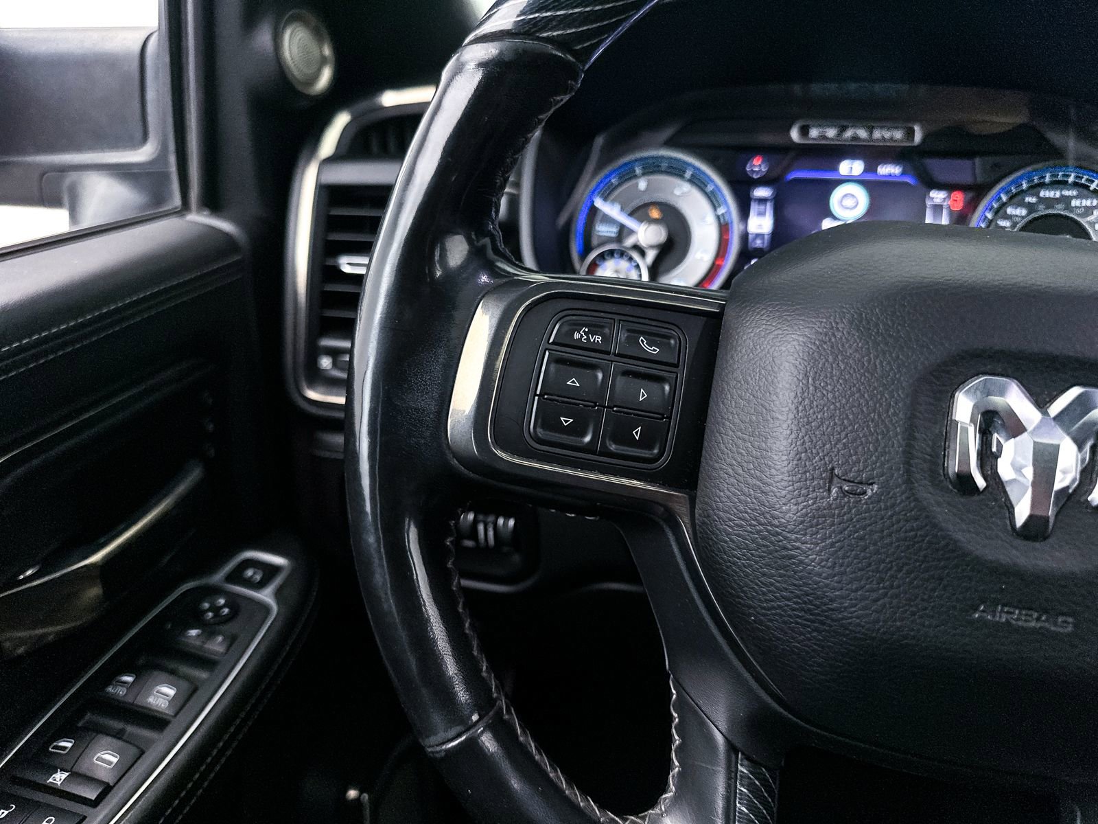 Used 2019 RAM 2500 Limited AWD/4WD image 31