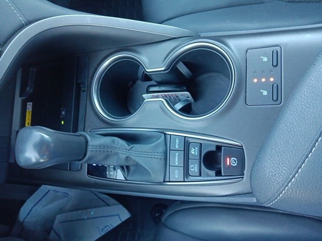Used 2022 Toyota Camry XSE image 21