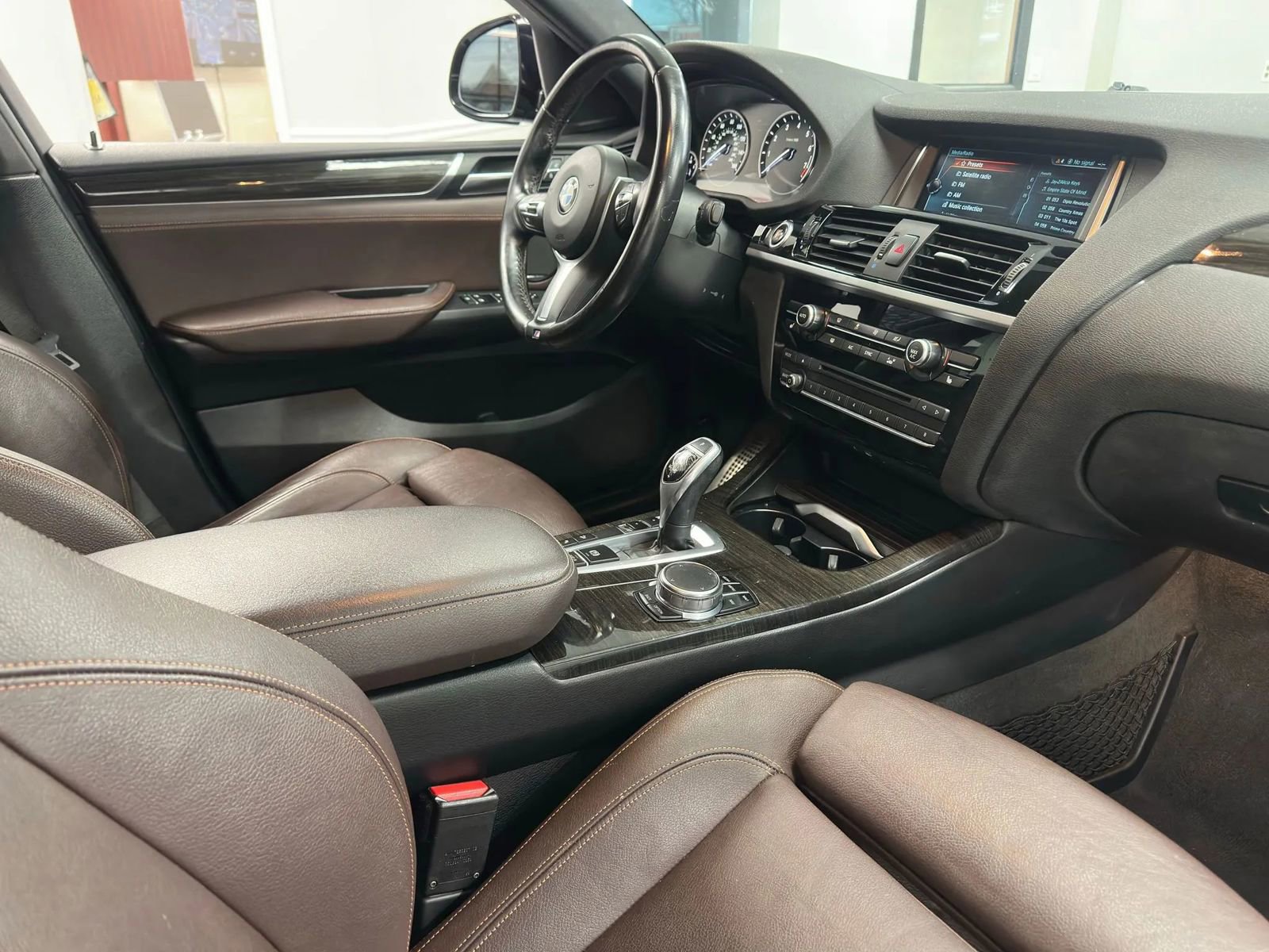 Used 2017 BMW X4 M40i AWD/4WD image 11