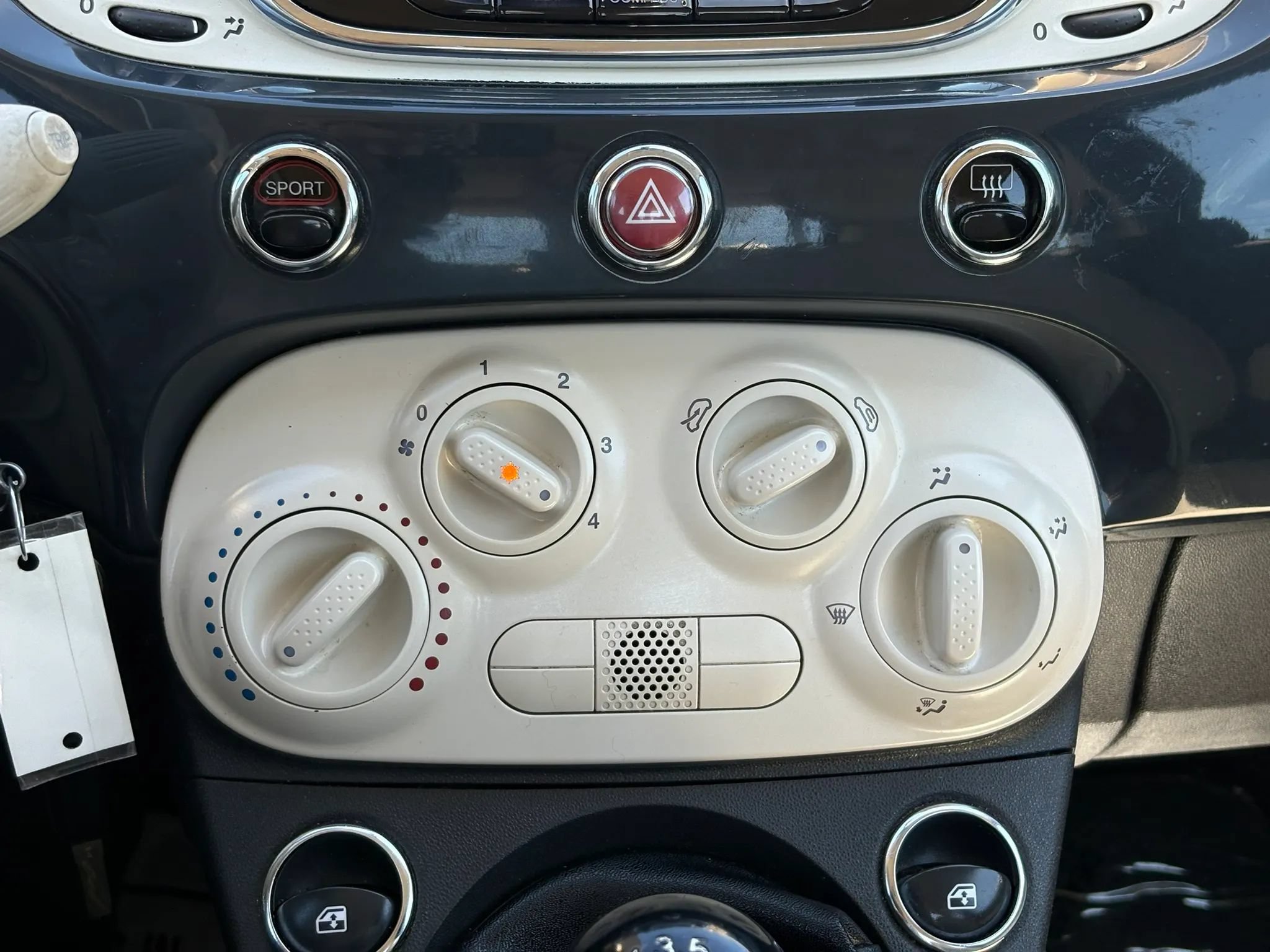 Used 2017 FIAT 500 Pop FWD image 18