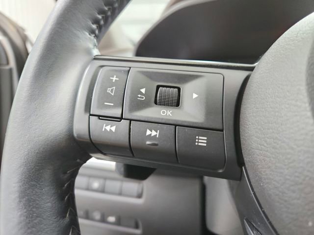 Used 2023 Nissan Rogue SV w/ SV Premium B Package FWD image 26