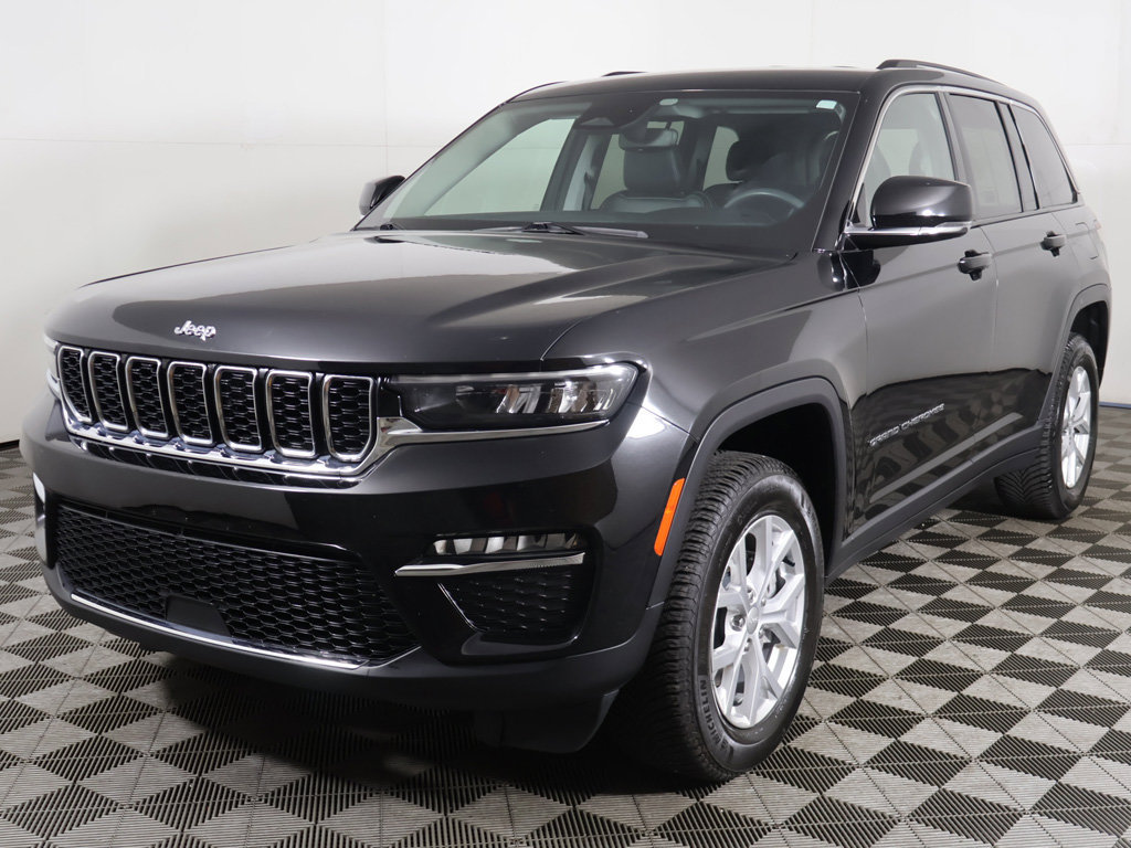 Used 2023 Jeep Grand Cherokee Limited AWD/4WD image 9