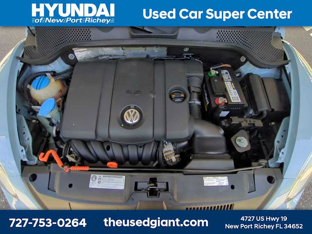 Used 2013 Volkswagen Beetle 2.5 FWD image 12
