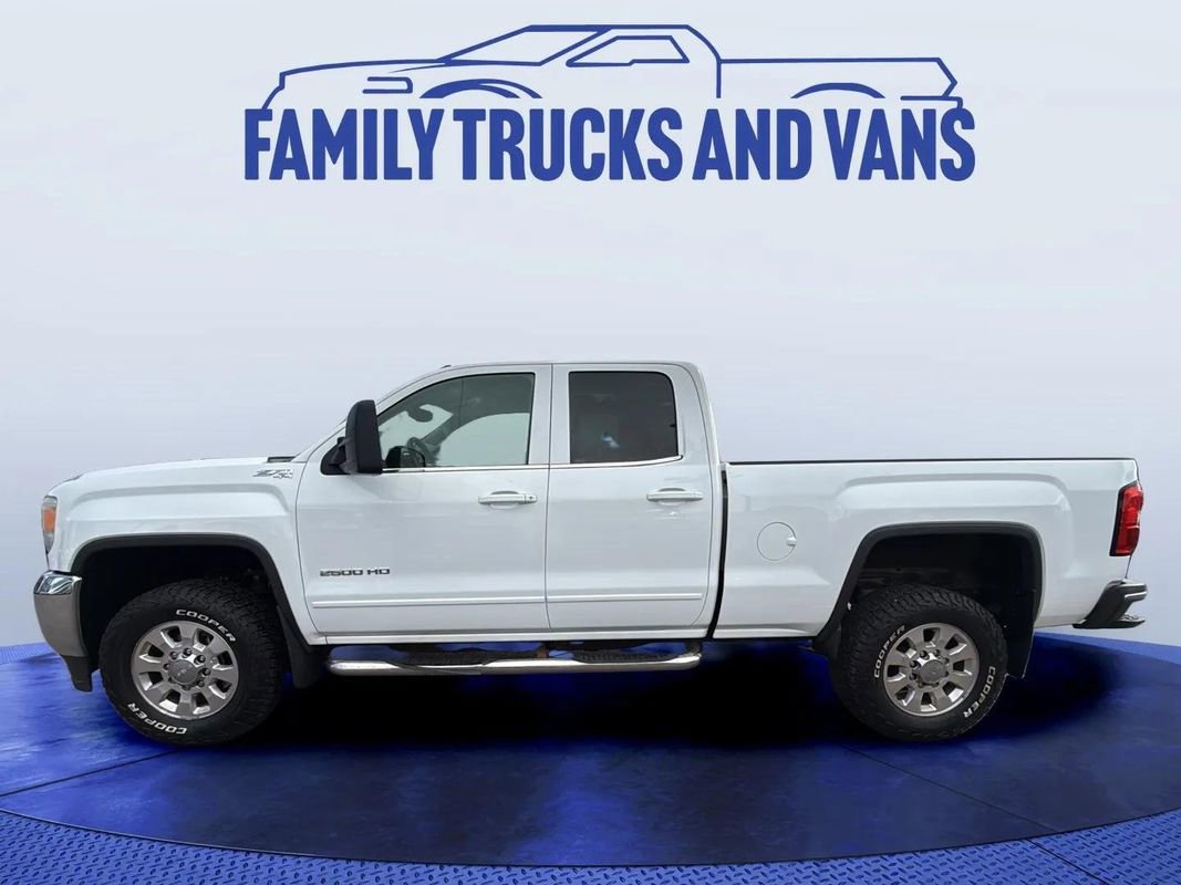 Used 2015 GMC Sierra 2500 SLE w/ SLE Preferred Package image 2