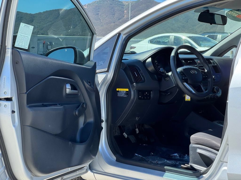 Used 2014 Kia Rio LX FWD image 7