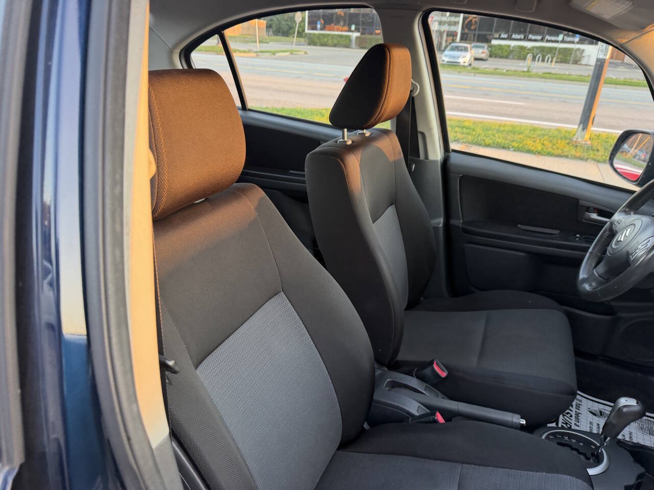 Used 2009 Suzuki SX4 Sport FWD image 9