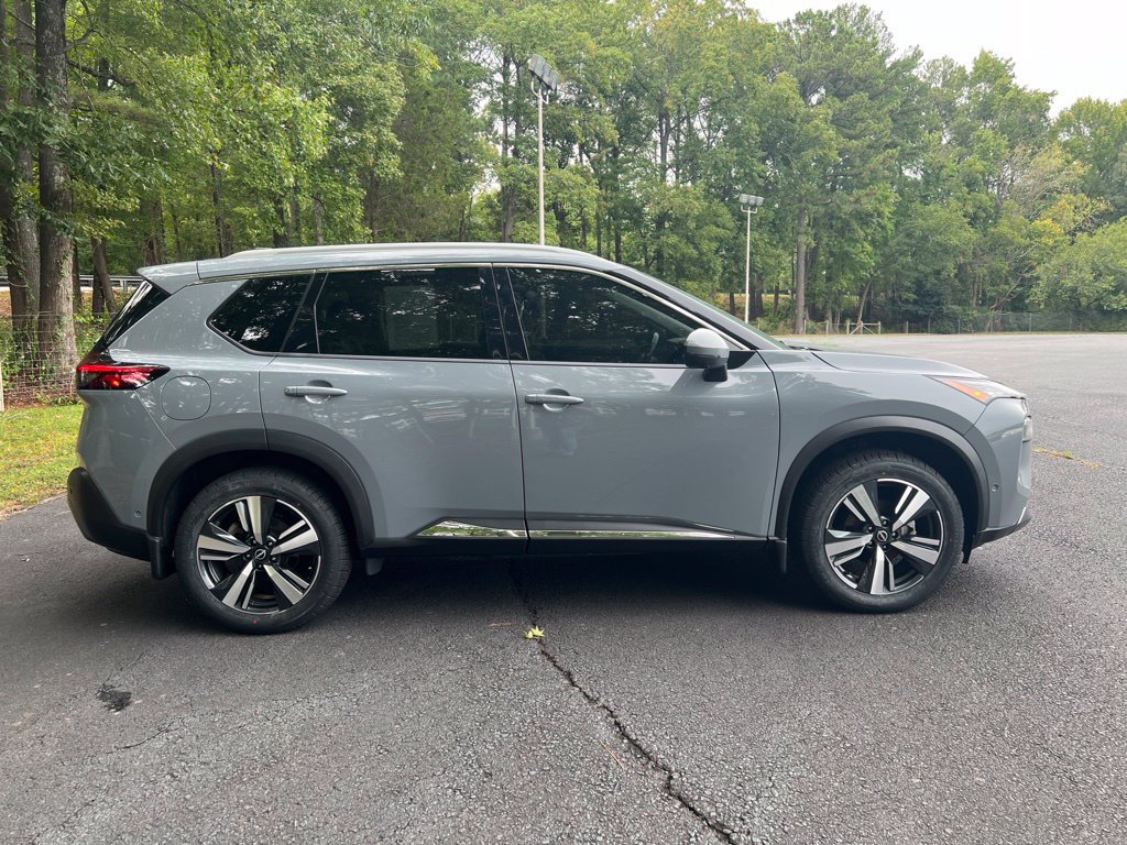 Used 2023 Nissan Rogue SL w/ SL Premium Package AWD/4WD image 2