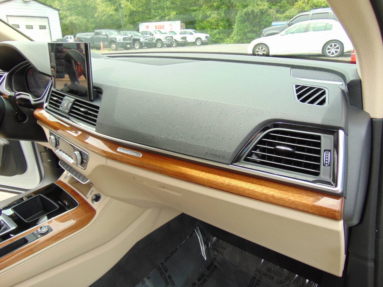 Used 2022 Audi Q5 2.0T Premium Plus w/ Premium Plus Package AWD/4WD image 20