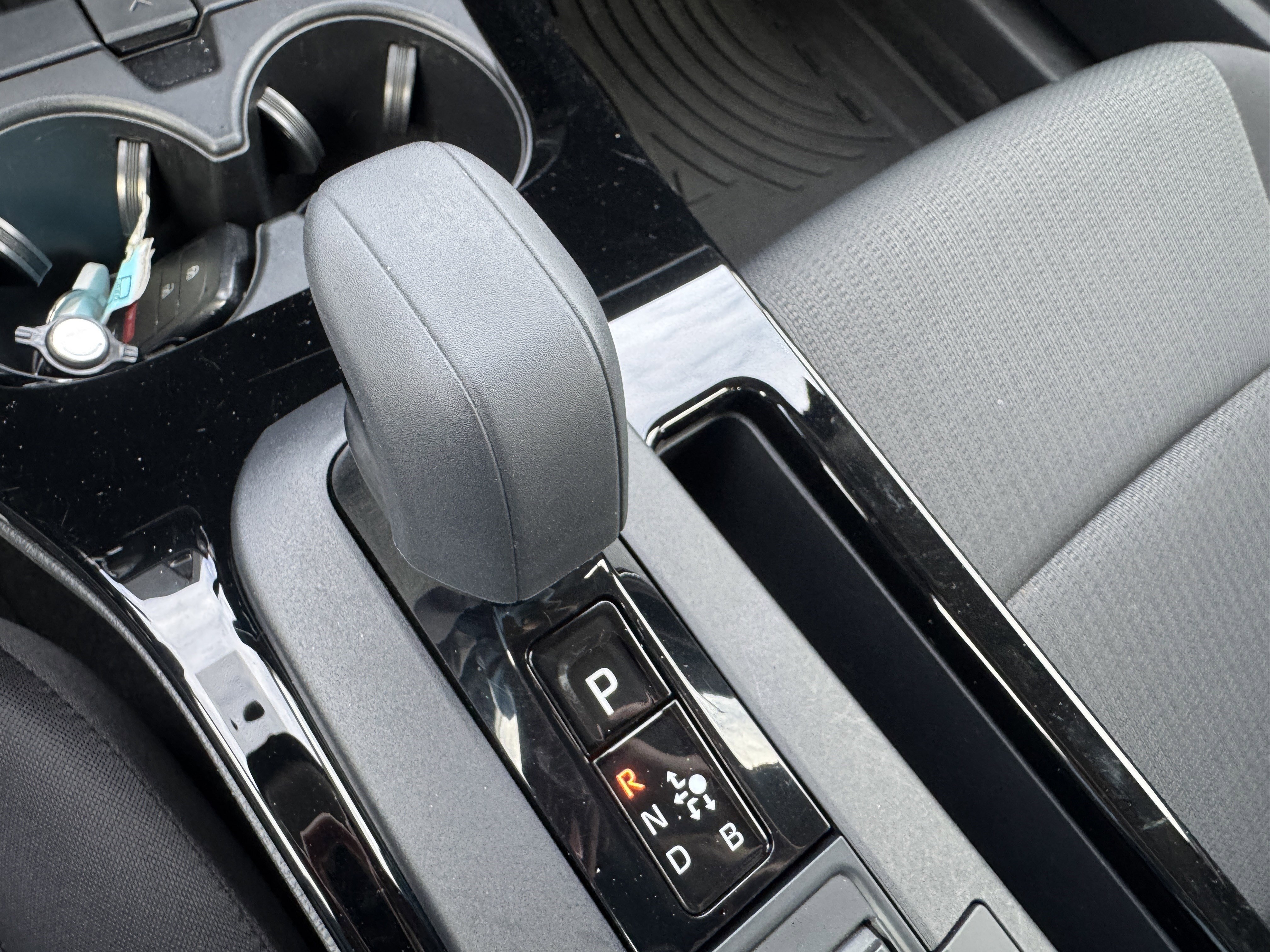 Used 2025 Toyota Prius LE image 29