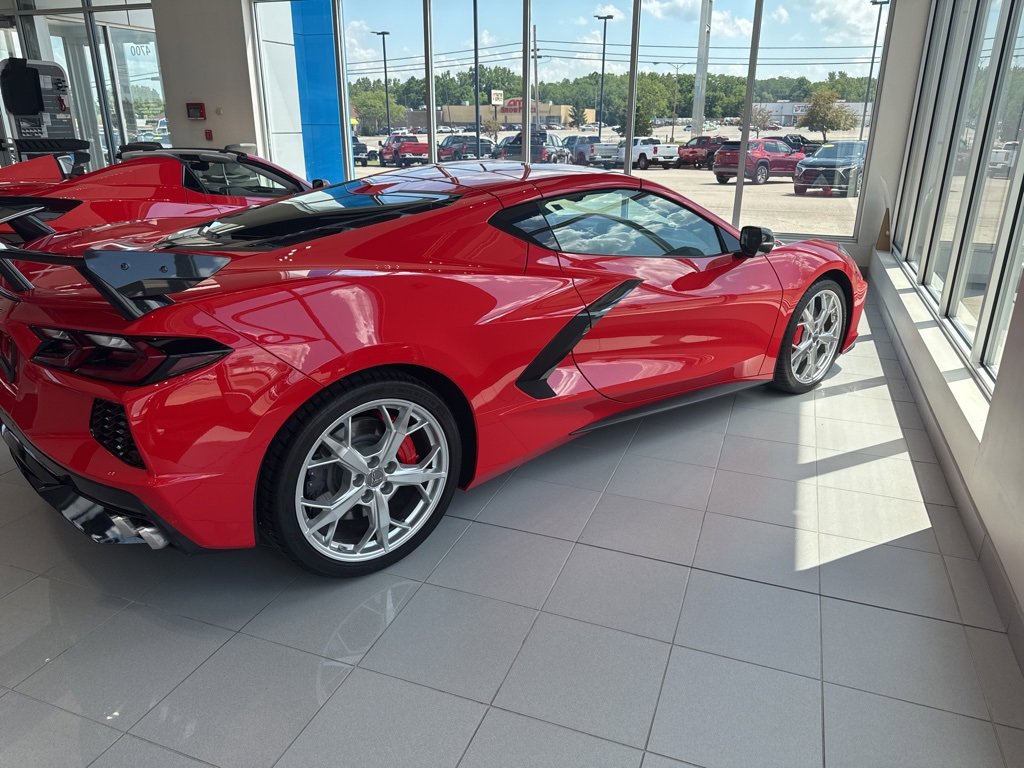 Used 2023 Chevrolet Corvette Stingray Premium Cpe w/ Z51 Performance Package image 4