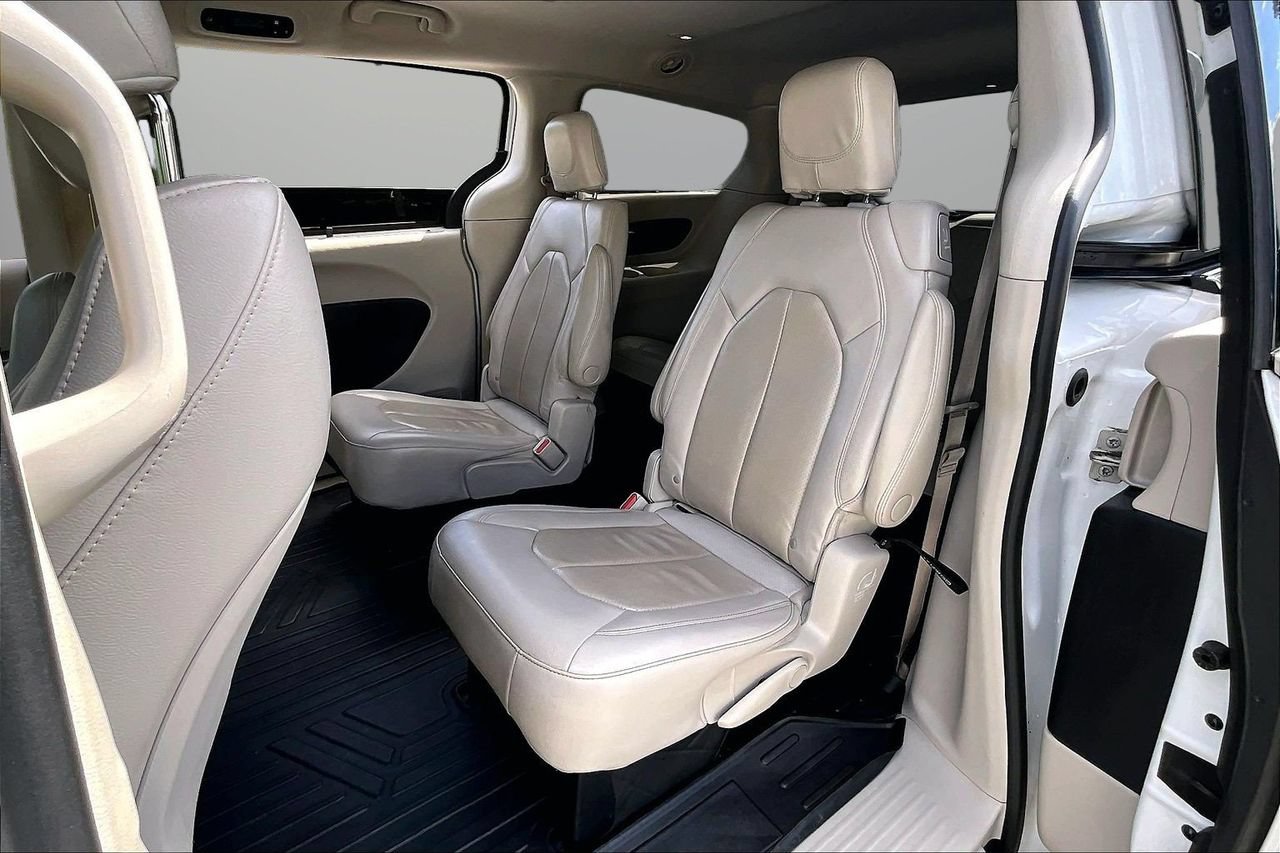 Certified 2021 Chrysler Pacifica Touring-L FWD image 20