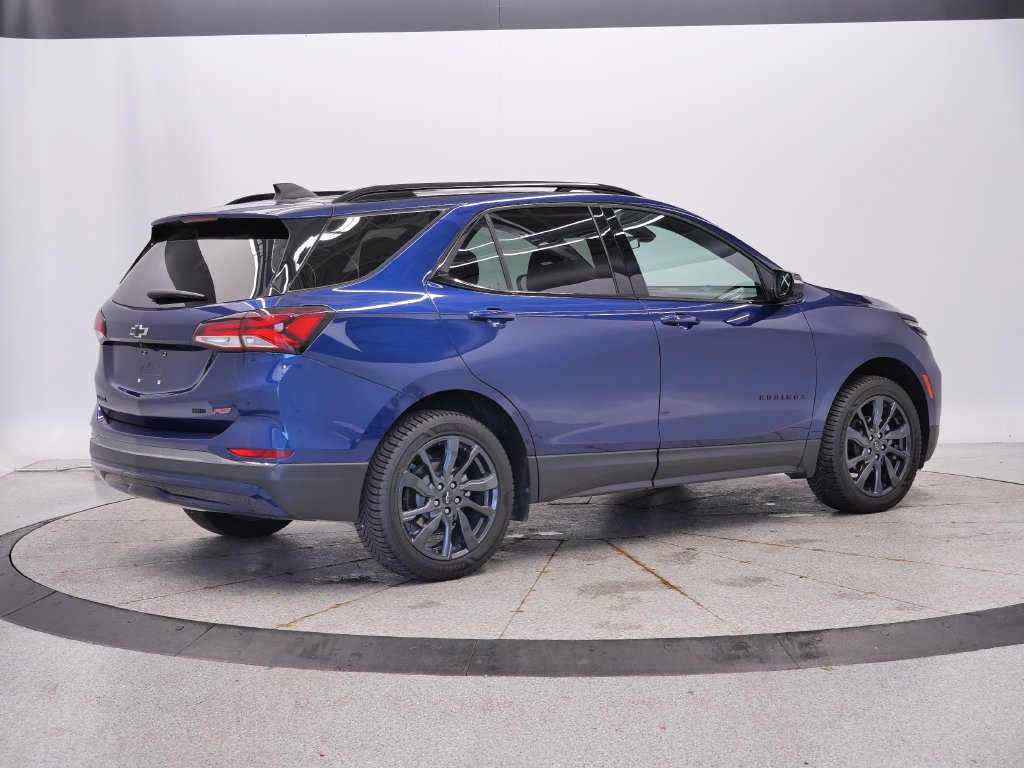 Used 2023 Chevrolet Equinox RS w/ RS Leather Package AWD/4WD image 6