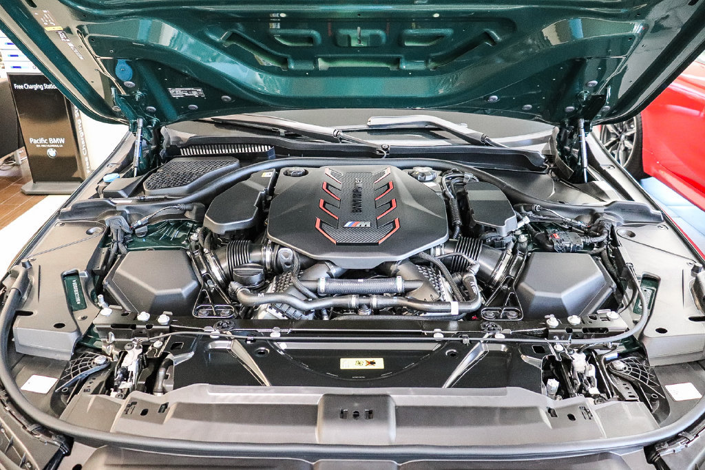 New 2027 BMW M5 w/ Executive Package AWD/4WD image 26