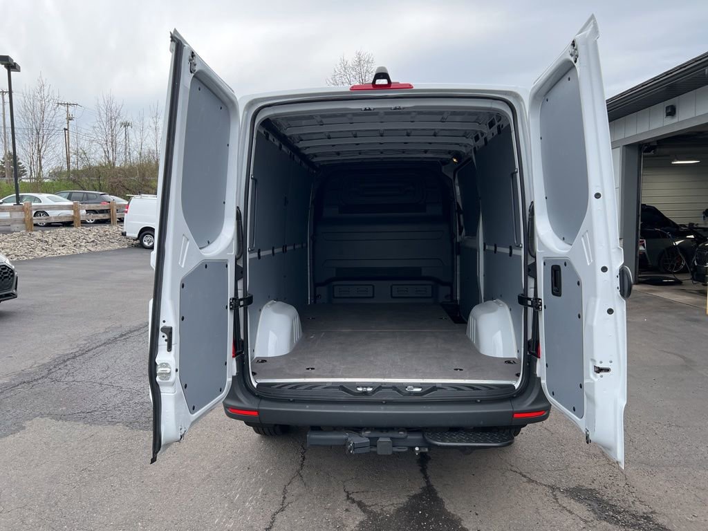 Used 2025 Mercedes-Benz Sprinter 2500 image 7