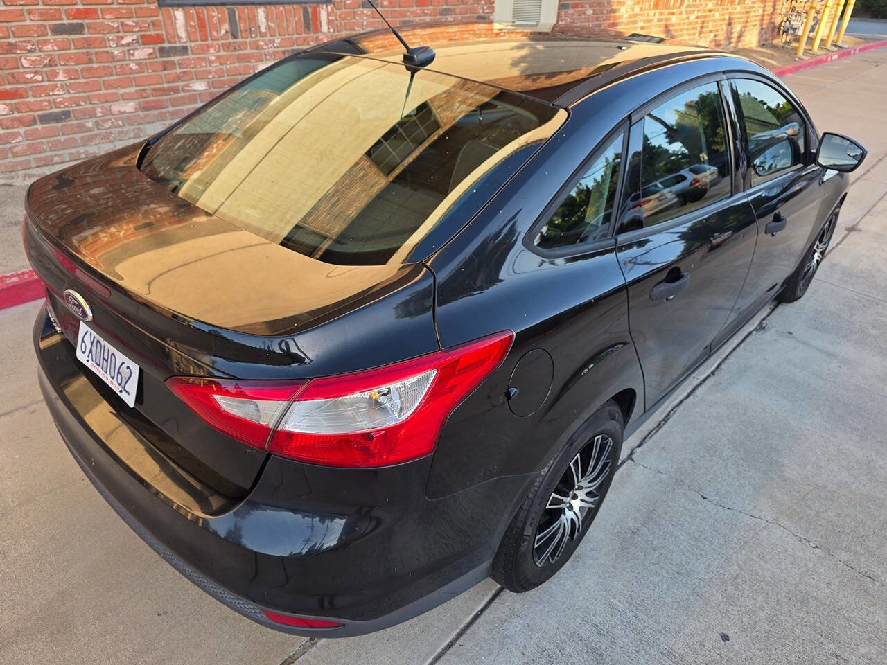 Used 2012 Ford Focus S FWD image 31