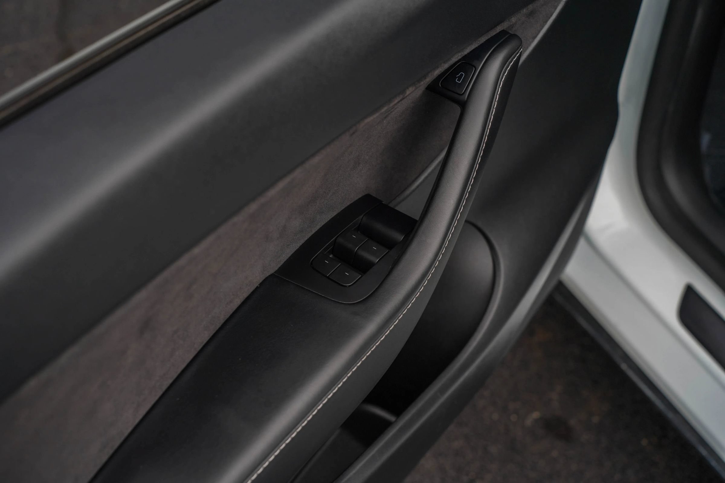Used 2022 Tesla Model Y Long Range AWD/4WD image 10