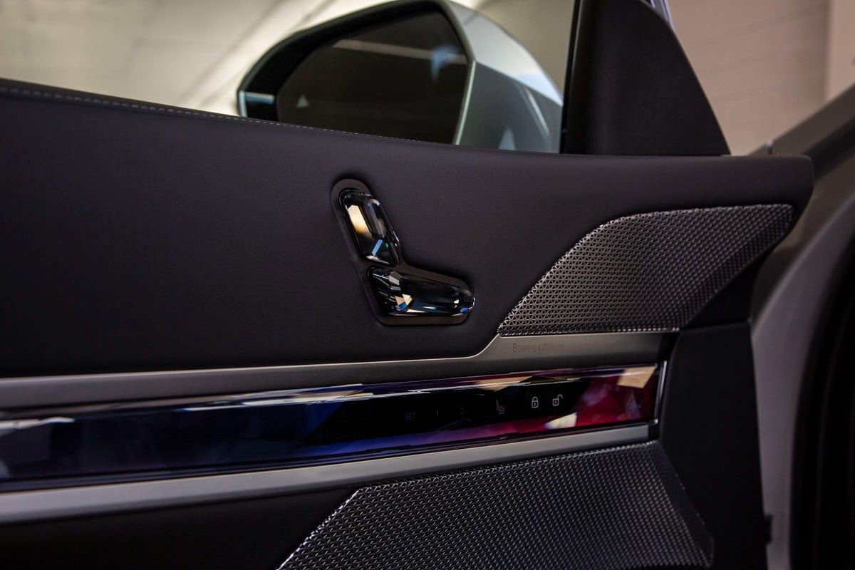 New 2025 BMW i7 xDrive60 image 14